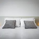 Yd Aleardi Luminous And Comfy