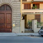 Flora - Sweet Dreams In Florence
