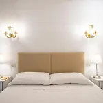 The Luxor Suites - Capponi
