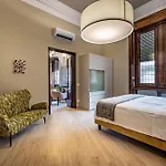 Yd Bright And Luxury Art Apartment