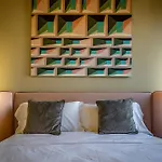 Yd Bright And Luxury Art Apartment