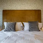 Yd Bright And Luxury Art Apartment