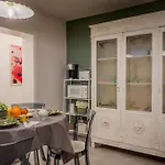 Silk Art Florence Apartment