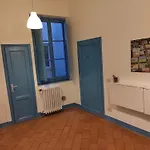 Michelangelo\'S Relais
