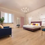 Via Santa Reparata, 1 - 2Nd Floor - Stunning And Spacious 10 Min To Historic Center