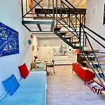 Old Sweet Florence- Art Apartment