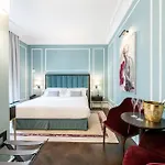 Glimpse Hotel