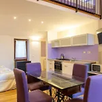 Sant\'Ambrogio Apartments - Leonardo