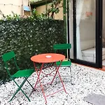 10-Min Duomo Central Flat With Private Garden