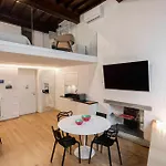 Appartamento Palazzo Bardi Apartments N 1