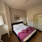 Historic Florence Apartment With Duomo View