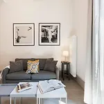 750 Eur - Unique Design 4 Bed Apartment