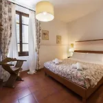 Grazioso Appartamento In Oltrarno A Firenze