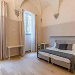 Colonna Frescobaldi Apt 1Ab
