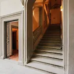 Albizi Botticelli Apt 204