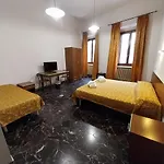 Hotel Montreal
