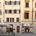 Via Avelli, 4 - Florence Charming Apartments - Attico Al 5To Piano Senza Ascensore Vicino Stazione Con Terrazza Con Vista Santa Maria Novella
