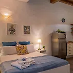 Dante\'S Rooms