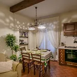Florence Tower Apartment