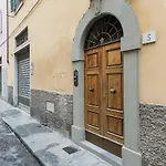 Santa Croce Apartment