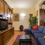 Florence Ariento Romantic Apartment