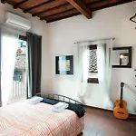 Authentic Flat In The City Center
