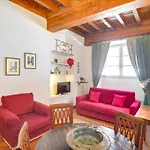 Mamo Florence - Palazzo Spinelli Apartment