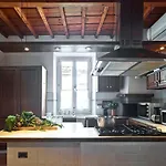 Best Location W/ Breathtaking Views Chic Palace
