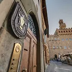 Residenza D\'Epoca In Piazza Della Signoria