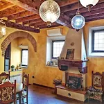 Real Rustic Tuscany Style In Center