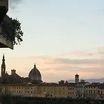 Lungarno Cellini Apartments