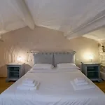 Historical Stone House, In The Amazing Centre Of Florence!