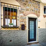 Pignone Apartment By Mmega