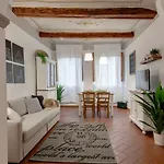 Ghibellina Apartment By Mamo Florence