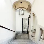 Tornaquinci Palace
