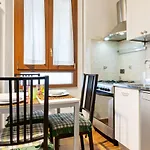 Arno River Bright Apartment