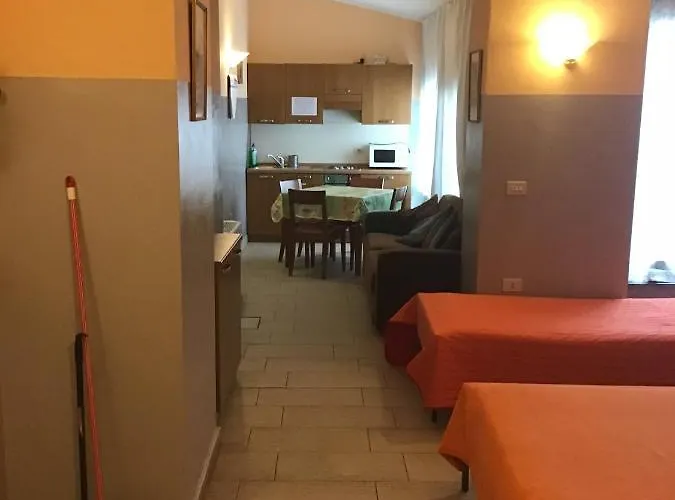 Random Studio At Our Choice Located In Palazzo Rosselli 55
