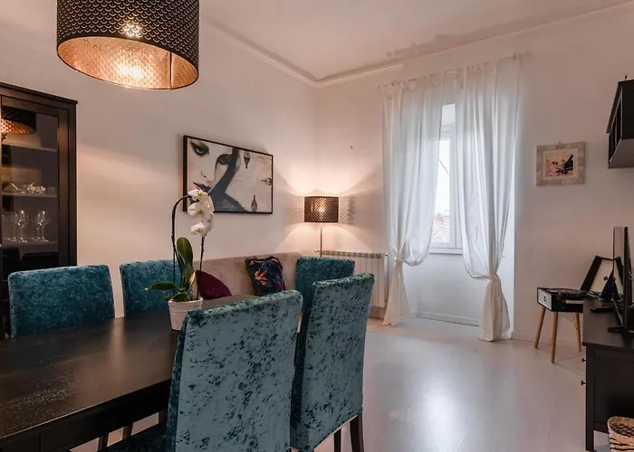 Gallery Art Apartment In San Frediano
