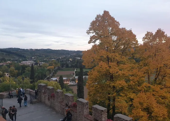 Elegante E Spazioso Bilocale In Zona Certosa