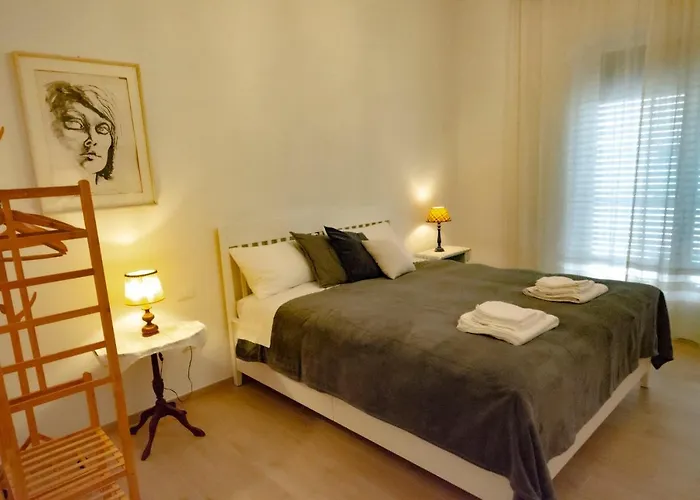 G & G \'S Home