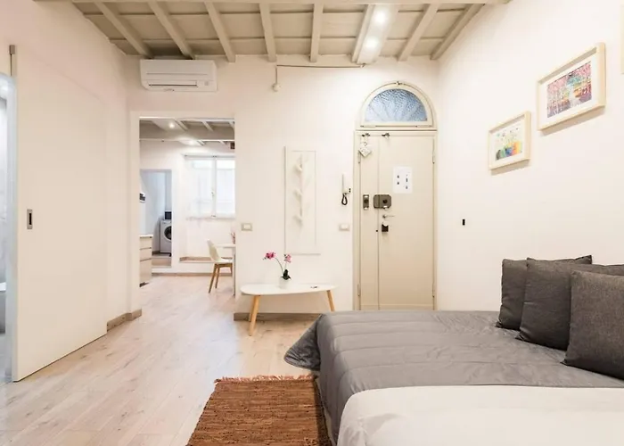 Cozy Apartment Near Ponte Vecchio