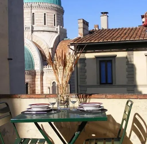 Sunny Home With Roof Patio