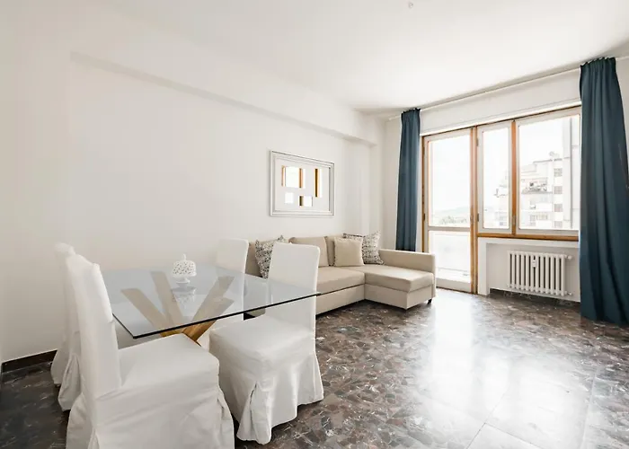San Jacopino Roomy Flat With Balconies