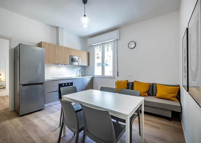 Yid Maroncelli Apartment