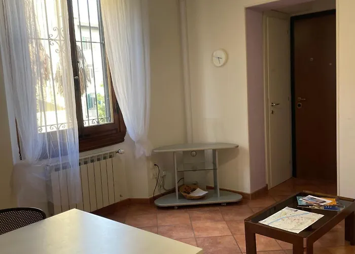 Casa Ghirlanda Vicino Centro