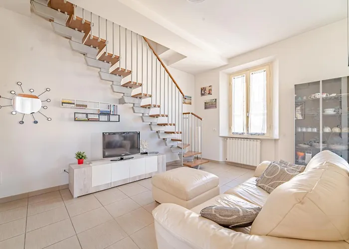 Mosse Bridge Apartment By Mamo Florence