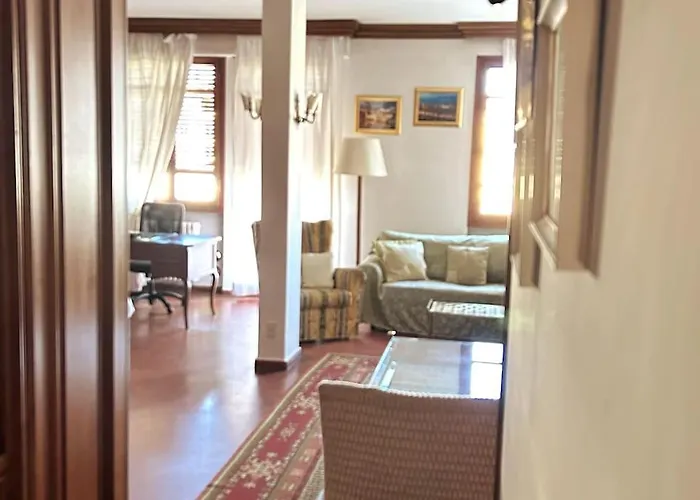 Ponte Vecchio View Apartment By Florencehospitality Com