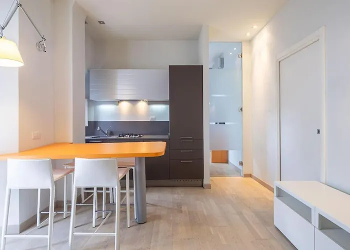 Small & Charming 1-Br Apt