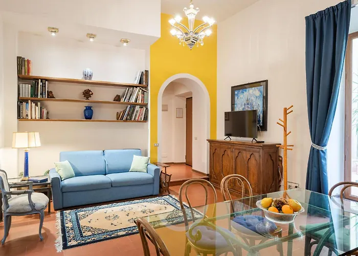 Signoria Apartment With Patio