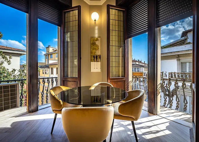 Yd Bright And Luxury Art Apartment
